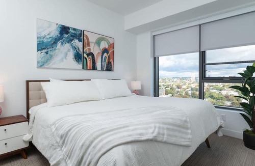 Central Square Apartment | Luxury Studio King bed Gym near MIT Harvard
