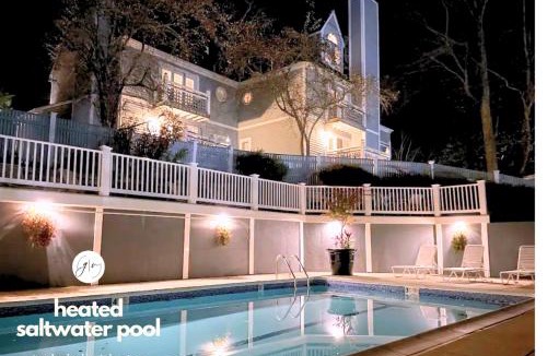 Norwich Villa | Luxury Villa- 3 mins to Mohegan- Fully Stocked with Fireplace- Jacuzzi, Saltwater Pools, Sauna