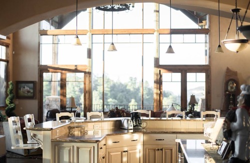 Zion National Park East Entrance Villa | Luxury Zion Villa, Epic Views, Gourmet kitchen, Hot tub, Great Family Retreat