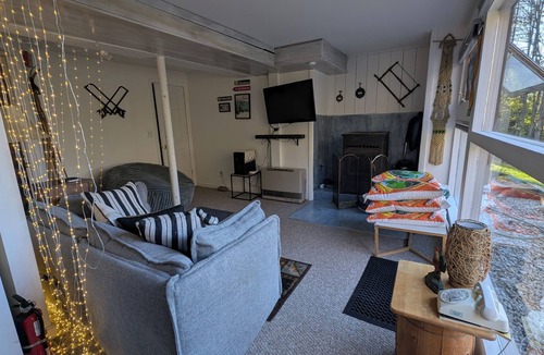 Moretown Apartment | Mad River Valley furnished 1BR apartment,full kitchen/bath 20 minutes to skiing