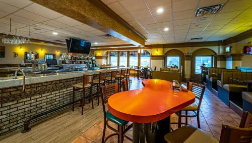 New Cumberland Hotel | Magnuson Grand Harrisburg