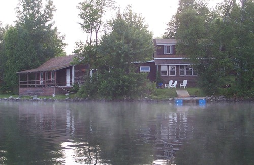 Charleston Cottage | MAIN Cottage: family & pet friendly on pristine Echo Lake in VT's NEK!