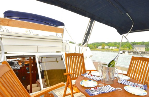 Damariscotta Boat Rental | Maine Bed & Boat, NEBI on the scenic Damariscotta River