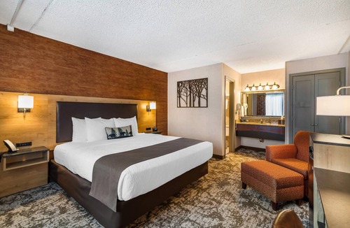 Augusta Hotel | Maine Evergreen Hotel, an Ascend Collection Hotel