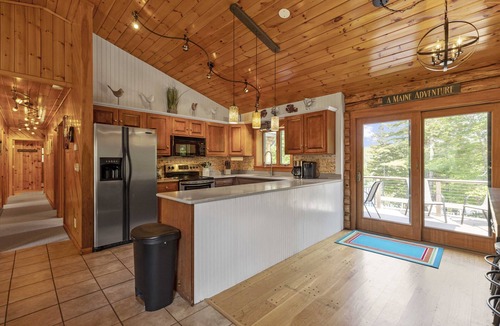 Wiscasset House | Make Shimmering River Retreat your Maine Coastal getaway!