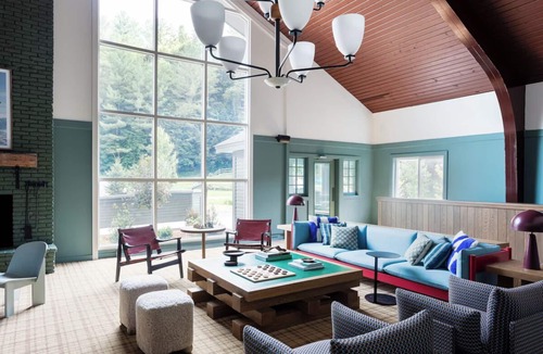 Stowe Area Hotel | Making The Best Memories Along The Way! Outdoor Pool, Free Parking, Pets Allowed