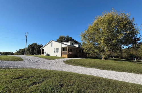 Mammoth Cave House | Mammoth Memories bordering Mammoth Cave National Park - Nolin Lake