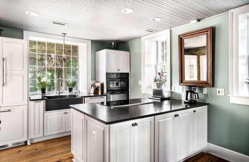 Blue Ridge House | Manor House at Tranquility Farm & Winery