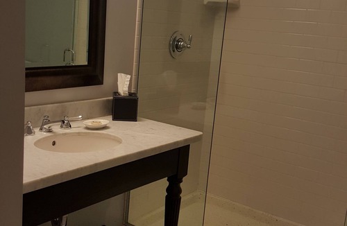 Shadyside Hotel | Mansions on Fifth Hotel