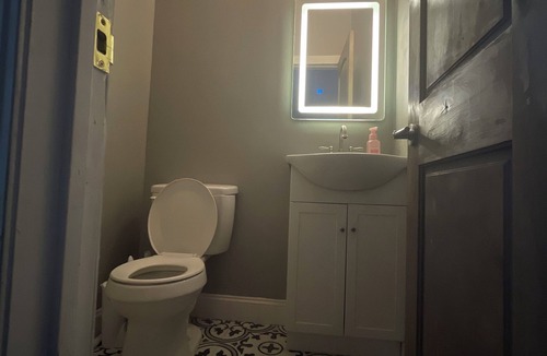 Downtown Baltimore Condo | Marble Hill Modern