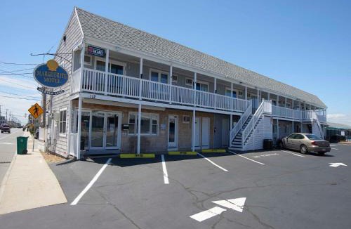 Hampton Hotel | Marguerite Motel