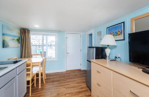 Hampton Hotel | Marguerite Motel