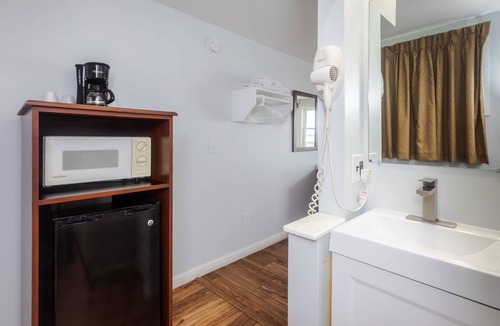 Hampton Hotel | Marguerite Motel
