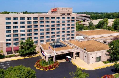 Creve Coeur Hotel | Marriott St. Louis West