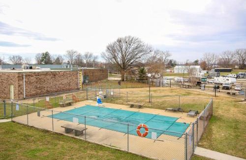 Marshall Hotel | Marshall Lodge By OYO Hwy 65