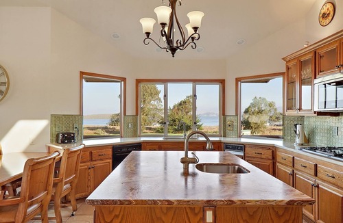Baywood-Los Osos House | Marvelous Custom Home with Hot Tub, Game Room & Amazing Views