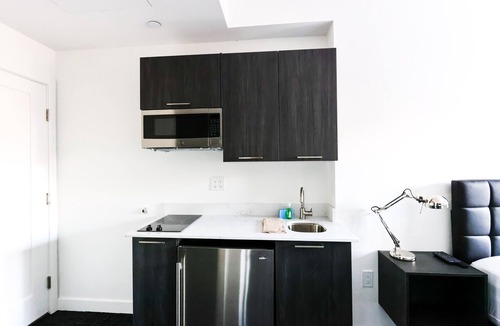 Fenway–Kenmore Apartment | Maverick Suites at 28 Fenway