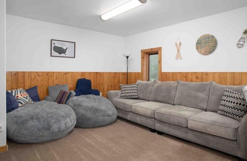 Badger House | Meadow Rue Retreat