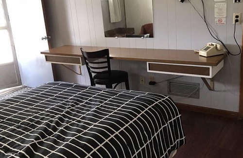 Leisenring Hotel | Melody Motor Lodge