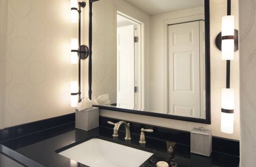 West End Hotel | Melrose Georgetown Hotel, Deluxe Double Room, Classic Elegance