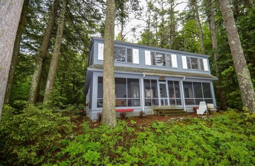 Melvin Village House | Melvin Bay escape - Lake Winnipesaukee amazing sunsets!