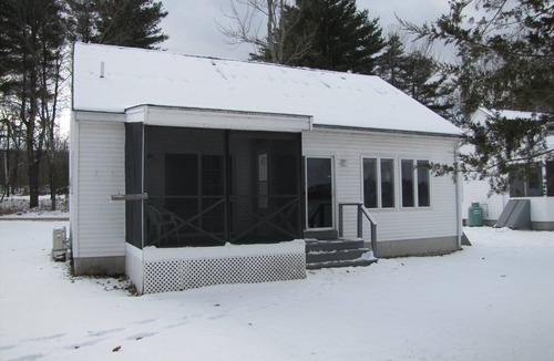 Meredith House | Meredith, Modern 4 bdrm, 2 bath, Lakefront home close to downtown, central air.