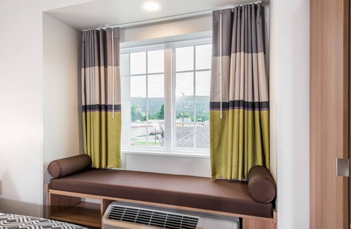 New Martinsville Hotel | Microtel Inn & Suites By Wyndham New Martinsville