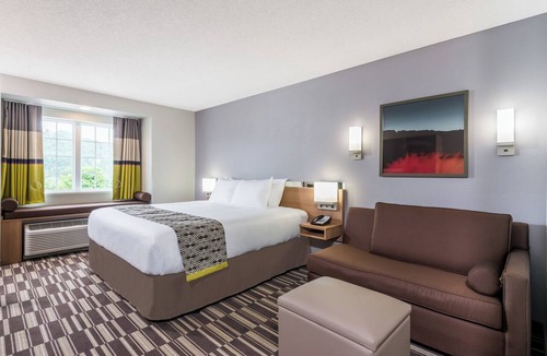 New Martinsville Hotel | Microtel Inn & Suites By Wyndham New Martinsville
