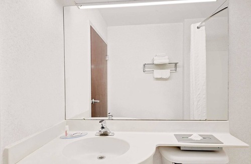 Maugansville Hotel | Microtel Inn & Suites by Wyndham Hagerstown by I-81