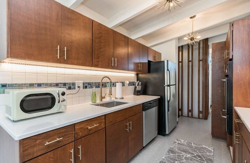 Cedar Rapids House | Mid-Century Style & Class In Quiet NE Location