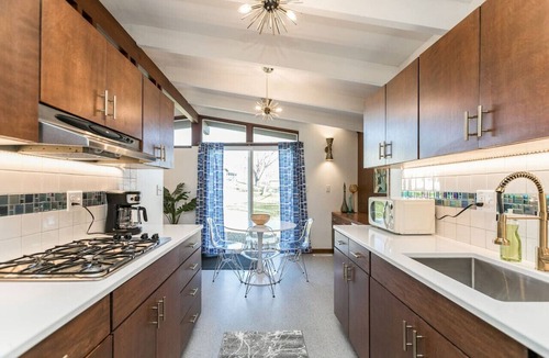 Cedar Rapids House | Mid-Century Style & Class In Quiet NE Location