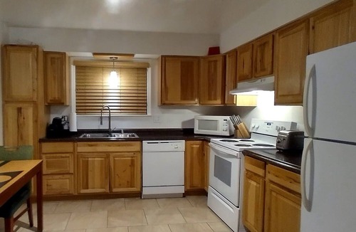 Midtown Anchorage Apartment | Mid town close to everything very quiet newly remodeld unit.