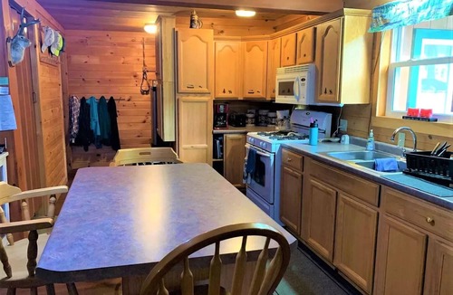 Pittsburg House | Middle Pond Cabin- Direct ATV & Snowmobile Access