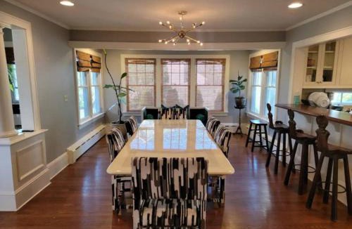 Newport East House | Middletown Bungalow w/Hot Tub and Private Yard - RIBryan Properties