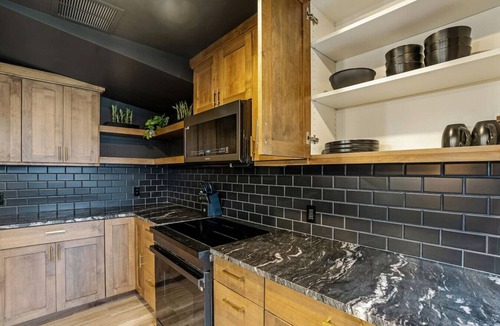South Jordan House | Midnight Poolhouse| Pool | Hot Tub | Sauna