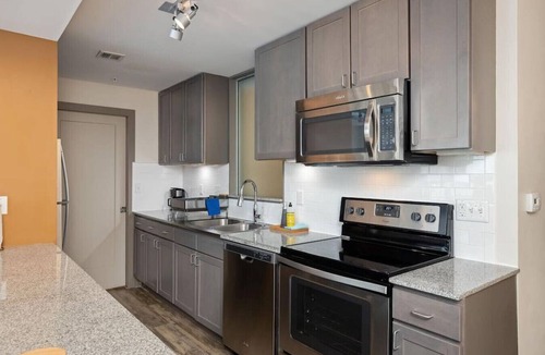 Hanover Place Apartment | ⍟ Midtown 2 bedroom Apartment ⍟