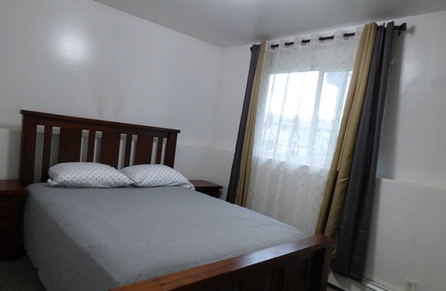 Midtown Anchorage Apartment | MIdtown close to everything, quiet apartment fully remodeled new appliances.