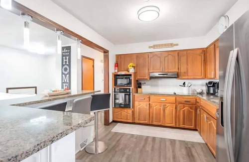 Waldron House | Midwest Haven- Spacious, Family Home, Near Airport