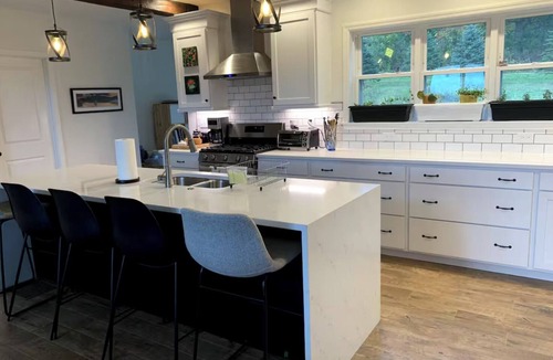 Hollowville House | Million Dollar Catskill Mountain Sunset Views - 6 Miles from Hudson Warren St.