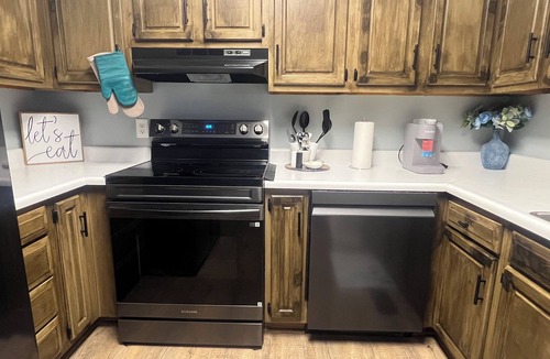 Benton House | Minutes from KY Lake & close to town! Updated, clean, comfy, huge driveway!