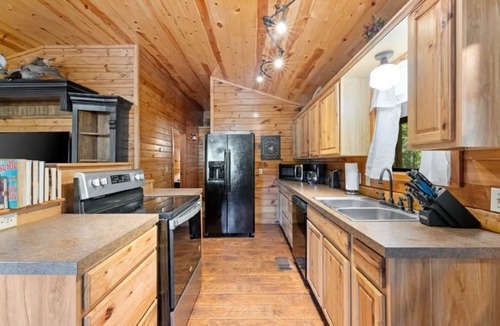 Pickens Cabin | Misty Moonlight in the Beautiful Broken Bow Oklahoma!