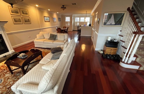 Kingman Park Condo | Modern 2,000 sqft Capitol Hill luxury condo: fireplace, free parking and WiFi