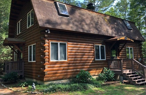 Intervale Cabin | Modern, 2 King, 4 BDRM Private Luxury Log Cabin, 5 Star, Family Friendly