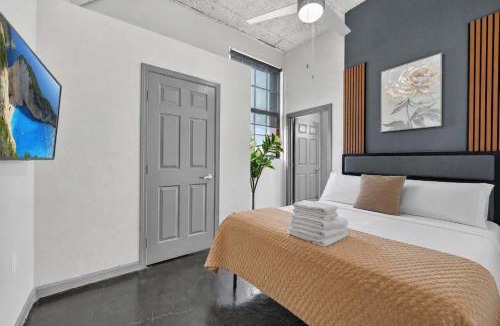 River Market Apartment | Modern 2BR Getaway in Central Kansas