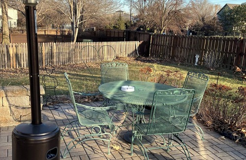 Shawnee House | Modern 3-bedroom house with private grounds in a beautiful safe neighborhood