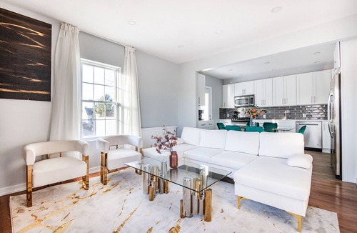 Southeast Yonkers House | Modern 3BR Home Private Balcony Free Parking Easy NYC Access