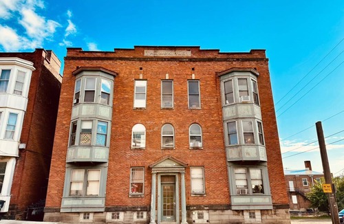 Mount Vernon Apartment | Modern Apartment in downtown historic building