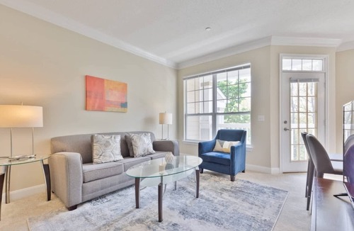 Waltham Apartment | Modern Apt with Private Garage