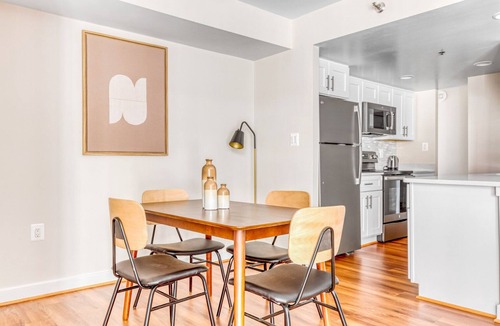 Ballston Apartment | Modern Ballston 2BR w/Concierge, W/D & Pool, near Metro, by Blueground