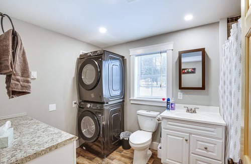 Bridgton House | Modern Bridgton Vacation Rental ~ 12 Mi to Slopes!